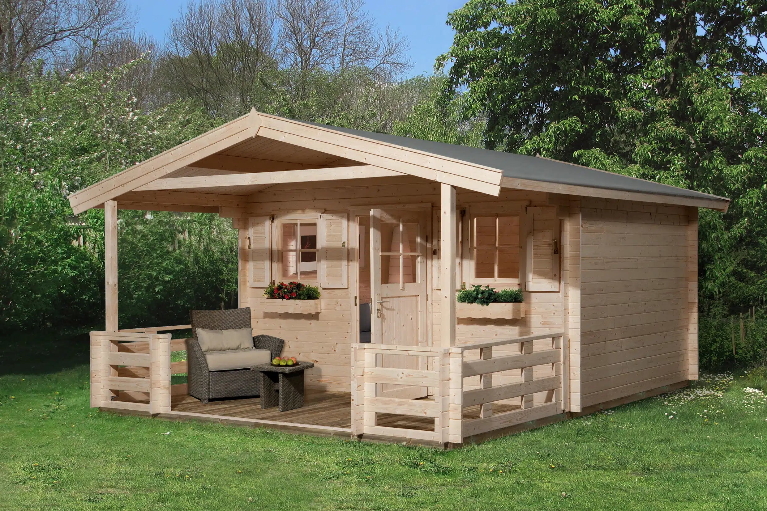 Weka Gartenhaus mit Veranda und Satteldach aus Fichtenholz - Nutzen Sie den Wohnraum als Wohlfühl-Oase oder zum verstauen ihrer Garten Werkzeuge