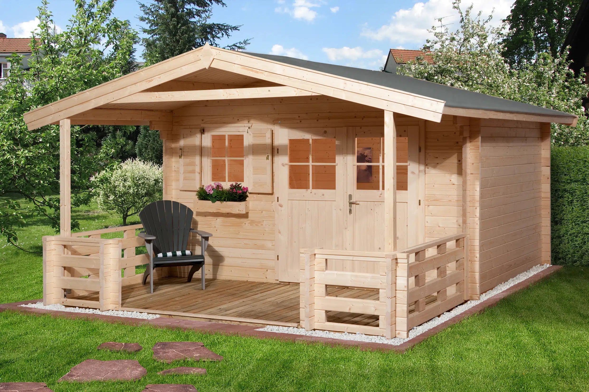 Weka Gartenhaus mit Veranda und Satteldach aus Fichtenholz - Nutzen Sie den Wohnraum als Wohlfühl-Oase oder zum verstauen ihrer Garten Werkzeuge
