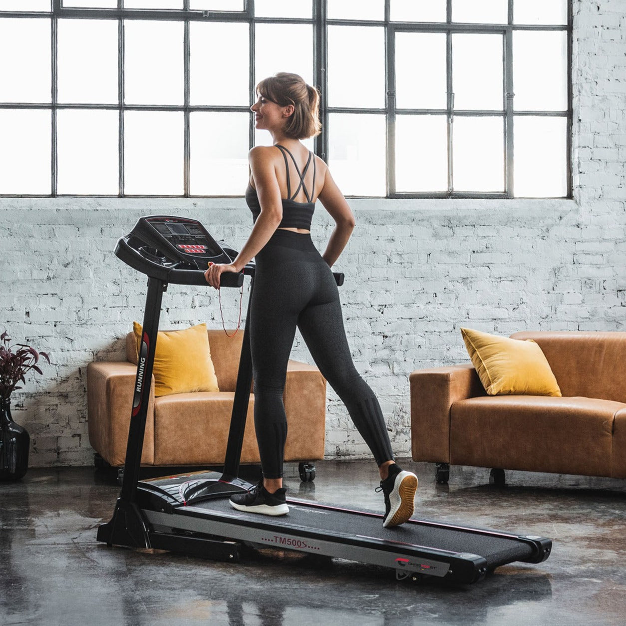  christopeit sport laufband ist das beste fitnessgerät zum abnehmen, effektives lauftraining für zuhause auch bei schlechtem wetter joggen -  verbessern sie ihre ausdauer und kondition 