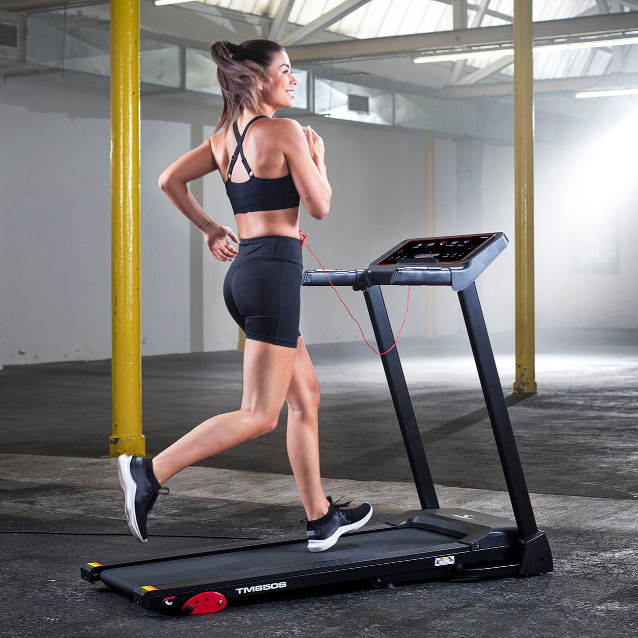  christopeit sport laufband ist das beste fitnessgerät zum abnehmen, effektives lauftraining für zuhause auch bei schlechtem wetter joggen -  verbessern sie ihre ausdauer und kondition 